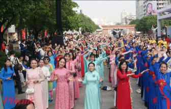 50.000 người đồng diễn áo dài tại phố đi bộ Nguyễn Huệ