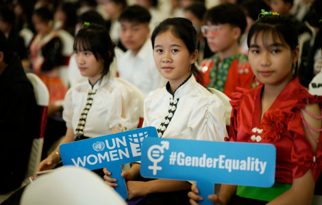 Hãy tôn vinh phụ nữ bằng cách trao quyền thực chất, không phải những lời 'có cánh'