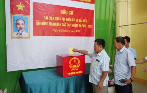 Cử tri Thổ Châu bầu cử sớm