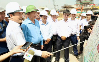 Bộ trưởng Xây dựng kiểm tra tiến độ 2 dự án trọng điểm ở TPHCM