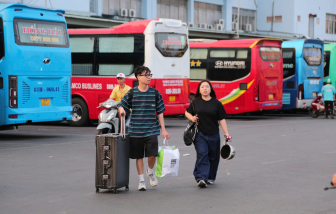 Nhiều xe khách đồng loạt tăng giá vé