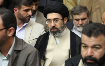 Vừa nhậm chức chưa đầy 24 giờ, tân lãnh tụ tối cao Iran được xác nhận bị thương