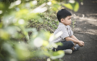 Làm gì khi con riêng bị nhà chồng ghét bỏ?