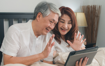 Lá bài “bệnh nặng” của mẹ chồng khiến tôi đắng lòng