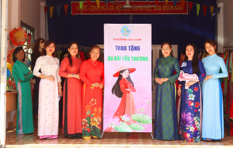 Phường Sài Gòn ra mắt gian hàng “Áo dài yêu thương”
