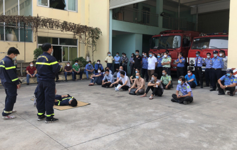 Ở chung cư, dân rất tự hào khi có được bảo vệ biết quan tâm, nói lời hay ý đẹp