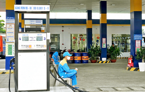 Hiến kế ổn định nguồn cung và giá cả xăng dầu