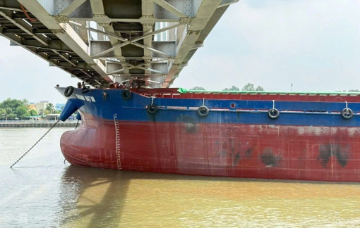Vụ tàu Thành Đạt 86 va vào cầu Ghềnh: Khởi tố vụ án để điều tra