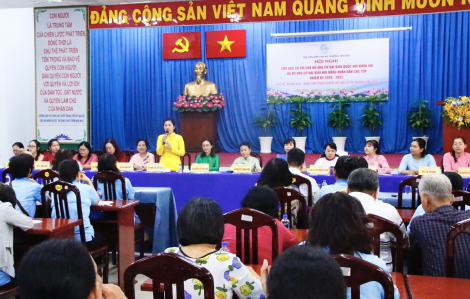 Nữ cử tri phường Tân Hòa gửi gắm kỳ vọng đến các nữ ứng cử viên đại biểu Quốc hội khóa XVI