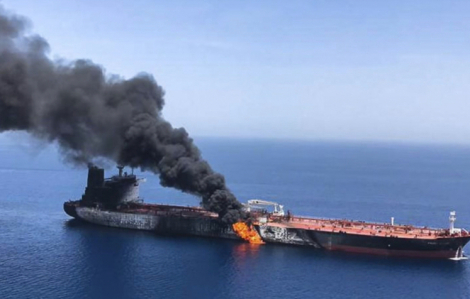Nhiều tàu thuyền bị tấn công, bốc cháy gần eo biển Hormuz
