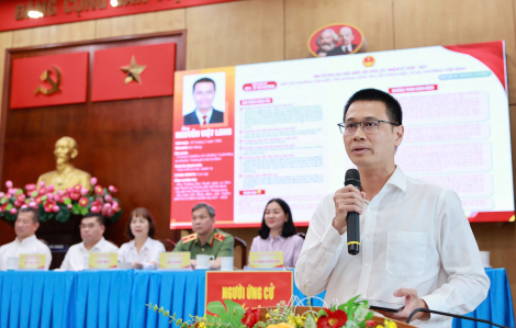 Ứng viên Đại biểu Quốc hội Nguyễn Việt Long: “Tôi sẵn sàng công khai số điện thoại để người dân liên hệ”