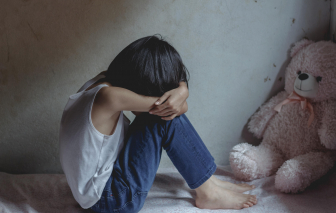 Báo động số vụ bạo hành trẻ em tại Hàn Quốc tăng, phần lớn do cha mẹ