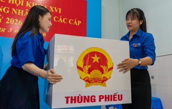 Tuổi trẻ TPHCM xung kích hỗ trợ cử tri tại các điểm bầu cử