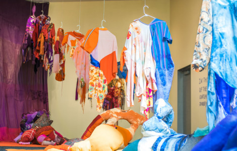 Thời trang tái chế bùng nổ: Đẹp độc bản và còn gì nữa?