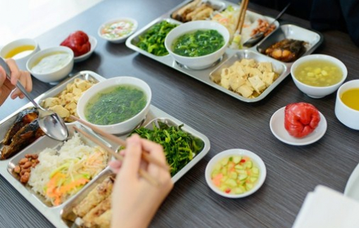 TPHCM tăng cường kiểm soát nguy cơ ngộ độc tại bếp ăn tập thể