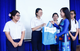 Chung tay nâng bước những mầm xanh đặc biệt