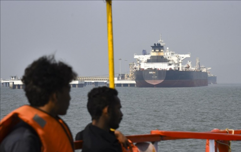 Iran mở cửa Eo biển Hormuz cho tàu của những quốc gia nào?