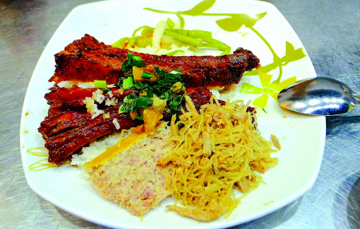 Cơm tấm sườn cọng cô Tài