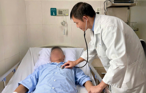 Cứu sống bệnh nhân bị ngừng tim 1 giờ do nhồi máu cơ tim cấp