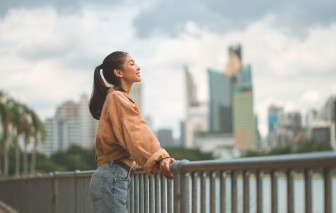 Không cần rực rỡ, bởi tôi chọn bình yên