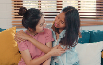 Nỗi trăn trở của mẹ khi con gái lương thiện tới dại khờ