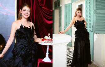 'Búp bê' Thanh Thảo trẻ trung, gợi cảm trong tiệc sinh nhật tuổi 49