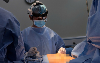 Tìm lại sự tự tin cho người phụ nữ 30 tuổi bị dị tật ngực bẩm sinh