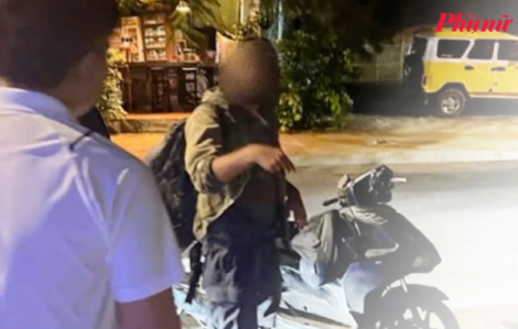 Du khách nước ngoài dùng hung khí tấn công thiếu tá công an