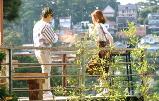 Đưa thanh xuân về phố núi