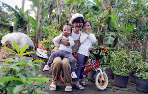 Nghỉ việc ở nhà nuôi con: Có sao không khi mẹ chọn đứng bên lề?