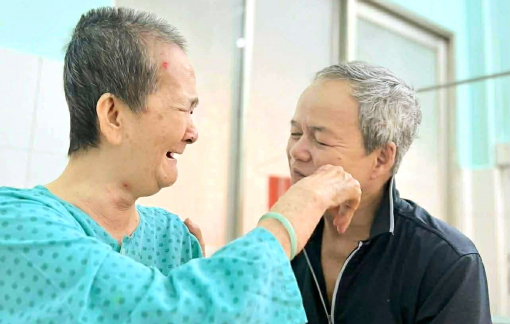 Câu chuyện tình yêu: Nửa thế kỷ nắm tay nhau đi qua dâu bể