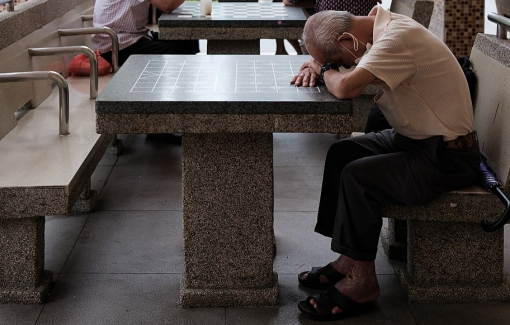 Cụ ông gần 70 tuổi bị sùi mào gà