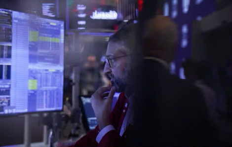 Cổ phiếu, trái phiếu và vàng đồng loạt giảm khi chiến sự Iran tiếp diễn