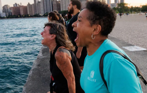 Khi bạn buồn, hãy cứ hét lên