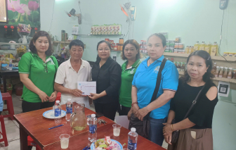 Hội LHPN phường Bình Hưng Hòa hỗ trợ gia đình nạn nhân vụ cháy quán cơm trên đường Phạm Đăng Giảng