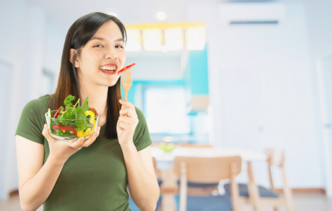 Trào lưu 'diet stacking' nguy hiểm thế nào?