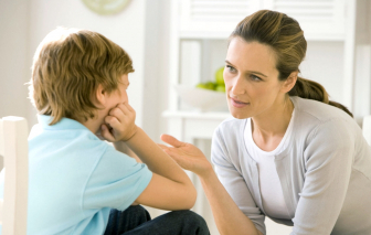 Bảo vệ trẻ trước nạn mua bán chất kích thích qua mạng xã hội