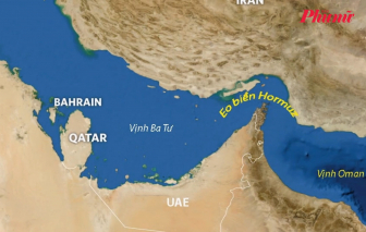 Iran sắp ra luật thu phí các tàu đi qua Eo biển Hormuz?