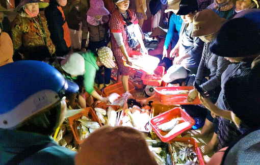 Nhờ giữ rạn san hô, cả thôn khấm khá