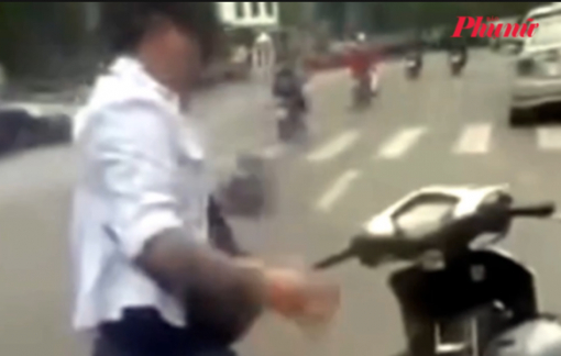 Tài xế bị hành hung vì dám hỏi 'vé xe đâu?'