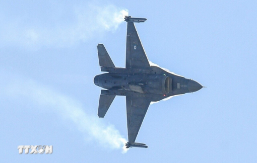 Iran tuyên bố bắn trúng máy bay tiêm kích F-16 của Mỹ