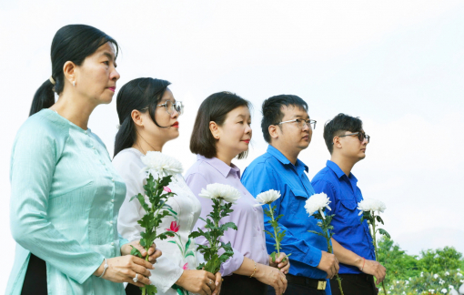 Tháng Ba về nguồn và sẻ chia với người nghèo