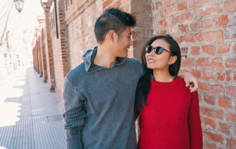 Quan tâm hay kiểm soát nhau?