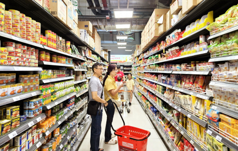 Người dân chi tiêu tiết kiệm do vật giá leo thang