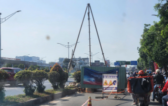 TPHCM đóng dải phân cách giao lộ cửa ngõ Tây Bắc để thi công ga metro số 2