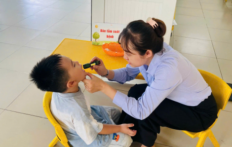 Tay chân miệng tăng nhanh, TPHCM tăng cường phòng ngừa trong trường học