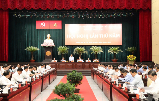 Du lịch là “bệ đỡ” quan trọng của kinh tế TPHCM