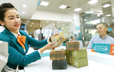 Lãi suất tăng, người gửi mừng, người vay méo mặt