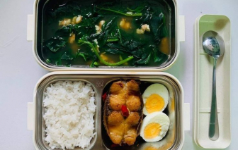 Khi còn được ăn cơm mẹ nấu