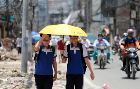 Thời tiết ngày 4/4: Nam Bộ ngày nắng, Bắc Bộ đêm và sáng có mưa